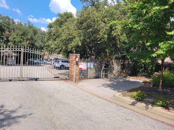 5565  Preston Oaks Road  117, Dallas Texas 75254