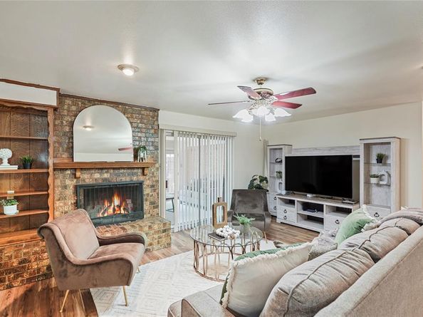 1203  Springbrook Circle , DeSoto Texas 75115