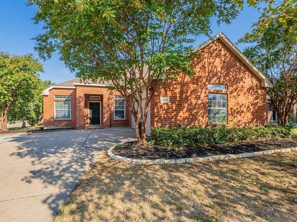 1408  Blue Gill Lane , Crowley Texas 76036