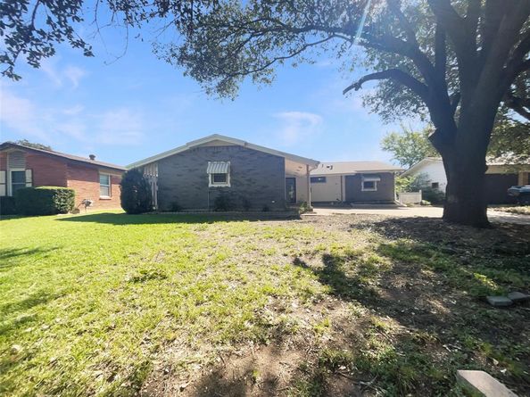 3310  Bryn Mawr Drive , Irving Texas 75062