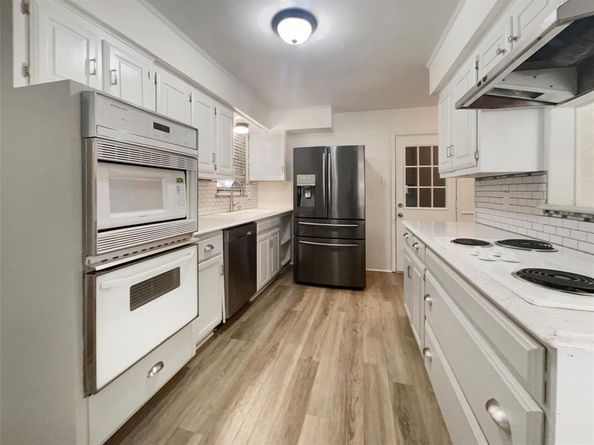 3310  Bryn Mawr Drive , Irving Texas 75062