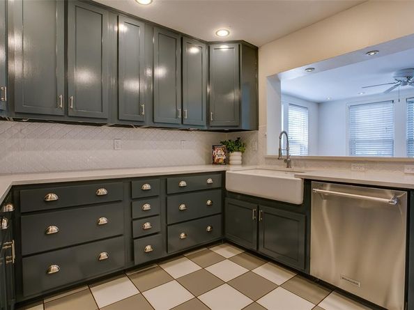 2523 W 10th Street , Dallas Texas 75211