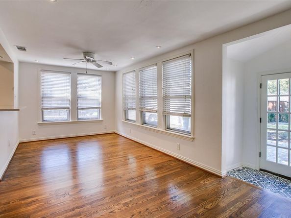 2523 W 10th Street , Dallas Texas 75211