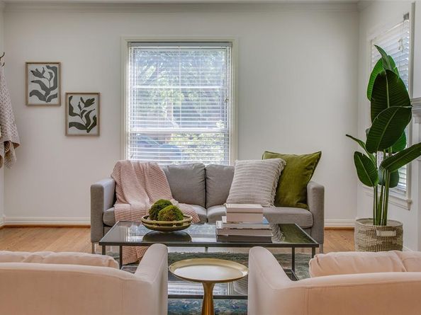 2523 W 10th Street , Dallas Texas 75211
