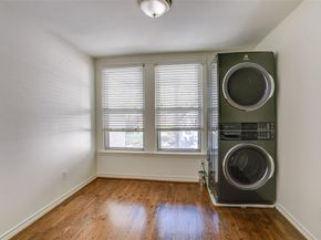 2523 W 10th Street , Dallas Texas 75211