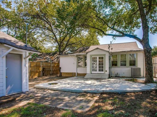 2523 W 10th Street , Dallas Texas 75211