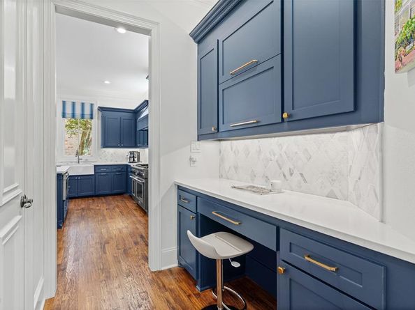 6002  Yorkville Court , Dallas Texas 75248