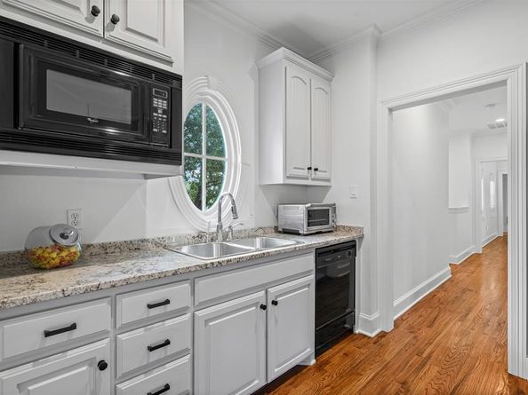 6002  Yorkville Court , Dallas Texas 75248