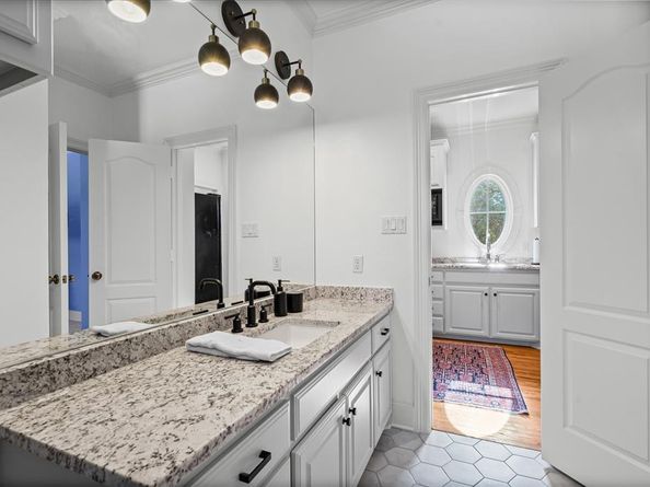 6002  Yorkville Court , Dallas Texas 75248