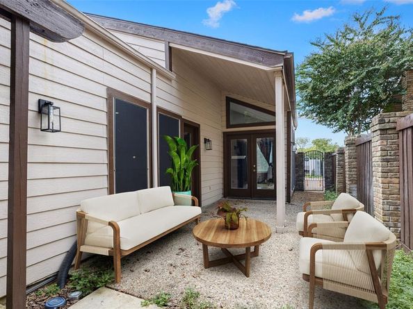 4118  Crossing Lane , Dallas Texas 75220