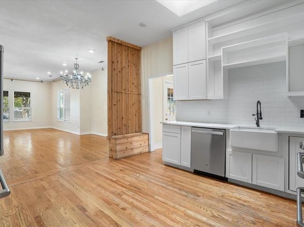 836 W 8th Street , Dallas Texas 75208