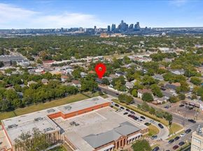 836 W 8th Street , Dallas Texas 75208