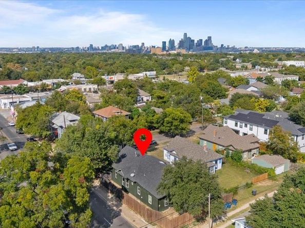 836 W 8th Street , Dallas Texas 75208