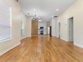 836 W 8th Street , Dallas Texas 75208