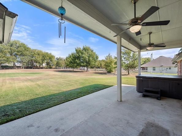 1825  Meadow Springs Drive , Haslet Texas 76052