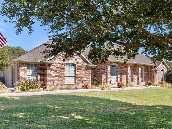 1825  Meadow Springs Drive , Haslet Texas 76052