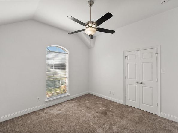 1825  Meadow Springs Drive , Haslet Texas 76052