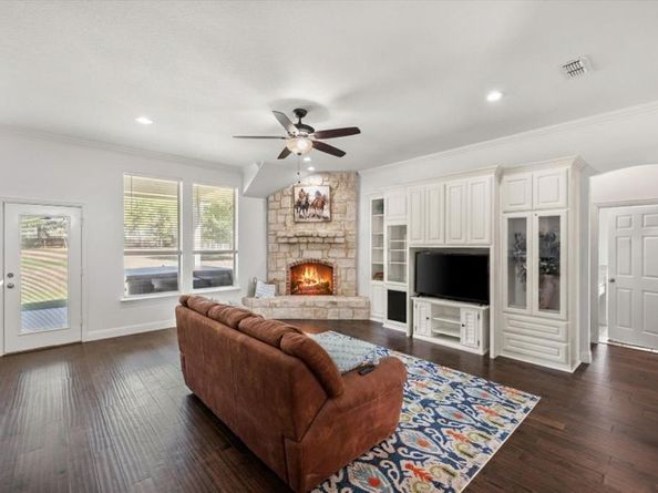 1825  Meadow Springs Drive , Haslet Texas 76052