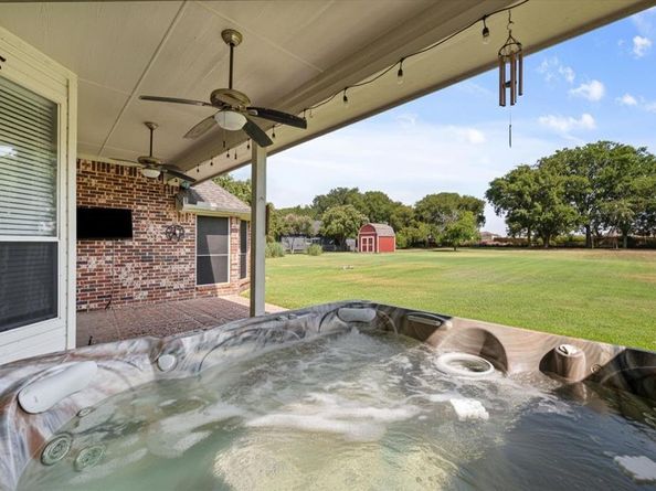 1825  Meadow Springs Drive , Haslet Texas 76052