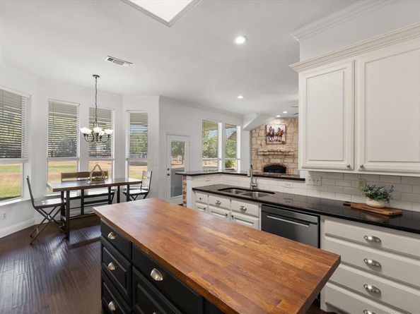 1825  Meadow Springs Drive , Haslet Texas 76052
