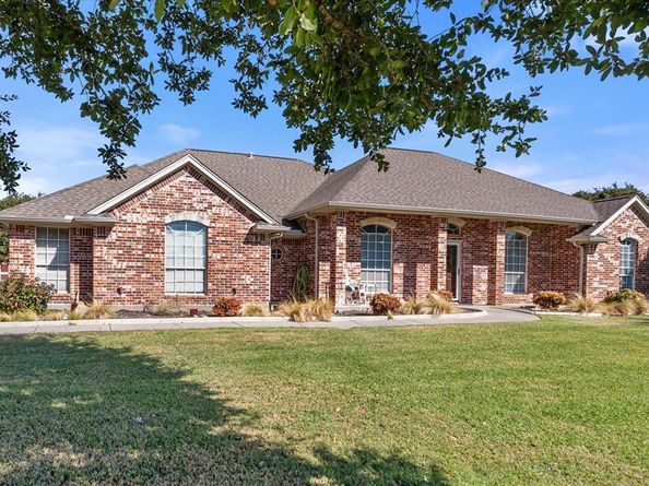 1825  Meadow Springs Drive , Haslet Texas 76052