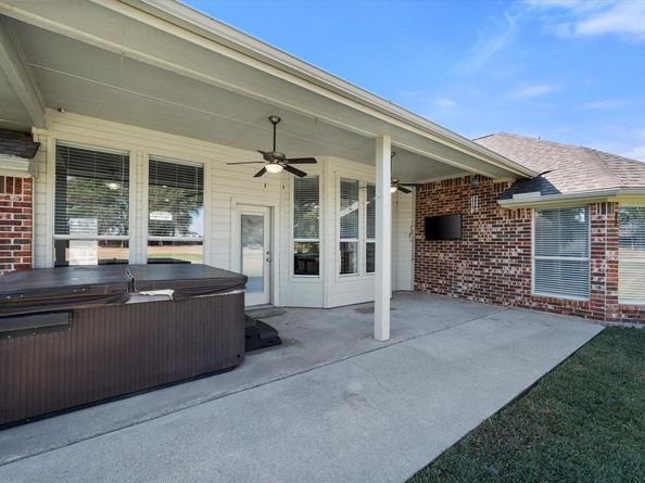 1825  Meadow Springs Drive , Haslet Texas 76052