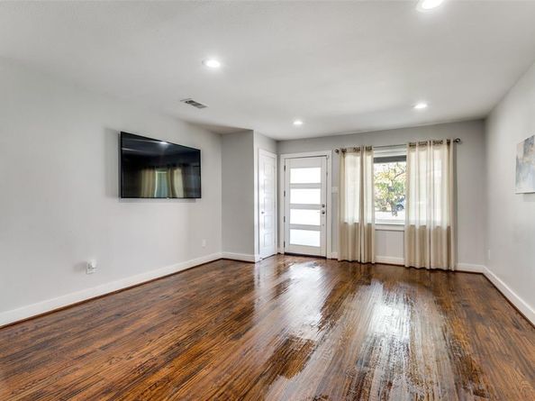 13906  Dennis Lane , Farmers Branch Texas 75234