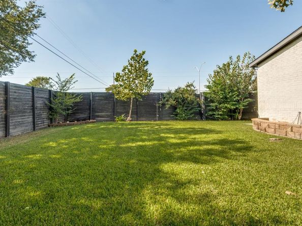 13906  Dennis Lane , Farmers Branch Texas 75234