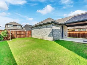 1807  Coopers Hawk Drive , Arlington Texas 76005