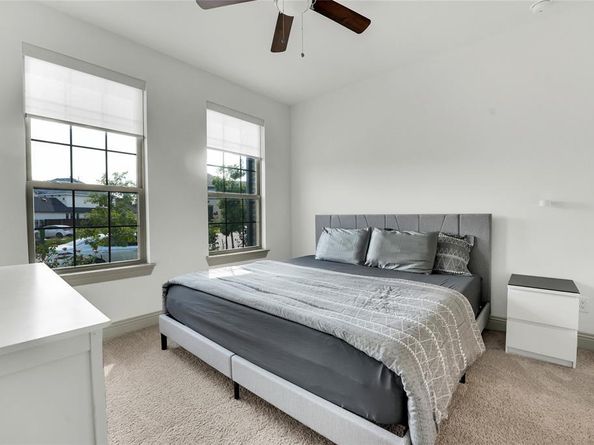 1807  Coopers Hawk Drive , Arlington Texas 76005