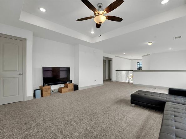 1807  Coopers Hawk Drive , Arlington Texas 76005