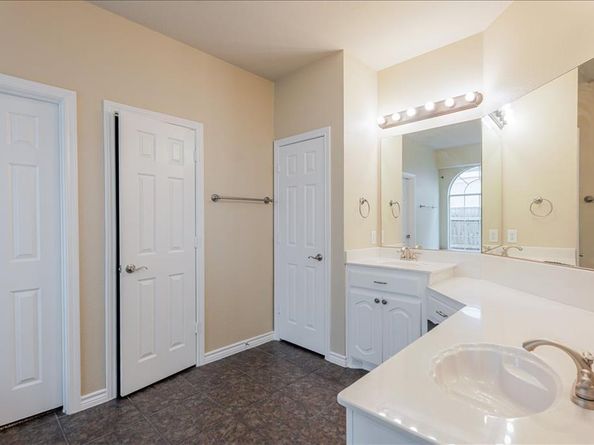 8158  Painted Tree Trail , Fort Worth Texas 76131