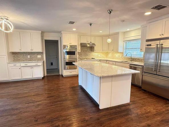 6121  Preston Haven Drive , Dallas Texas 75230