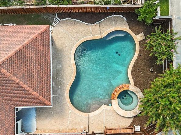 9009  Rodeo Drive , Irving Texas 75063