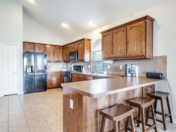 5812  Minnow Drive , Fort Worth Texas 76179