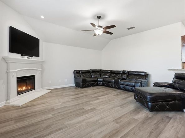 2313  Frosted Willow Lane , Fort Worth Texas 76177