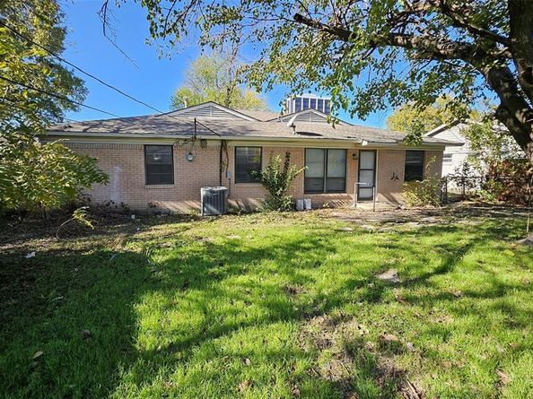 302 N Cottonwood Drive , Richardson Texas 75080