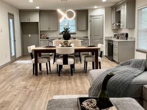 1438 E Waco Avenue , Dallas Texas 75216