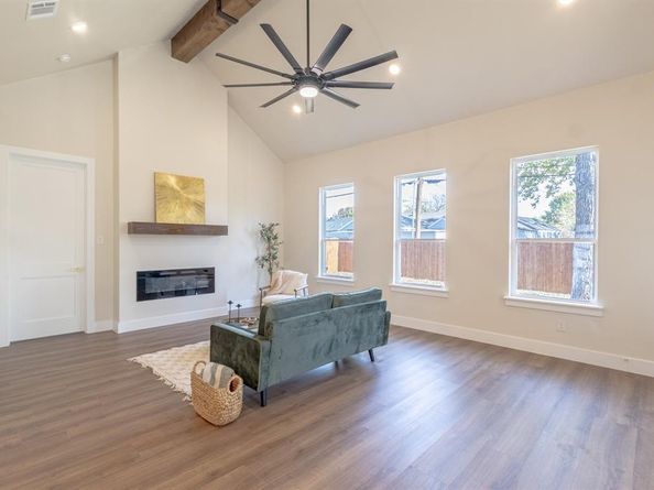 1444  Long Avenue , River Oaks Texas 76114