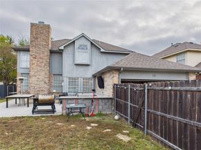 821  Woodridge Drive , DeSoto Texas 75115