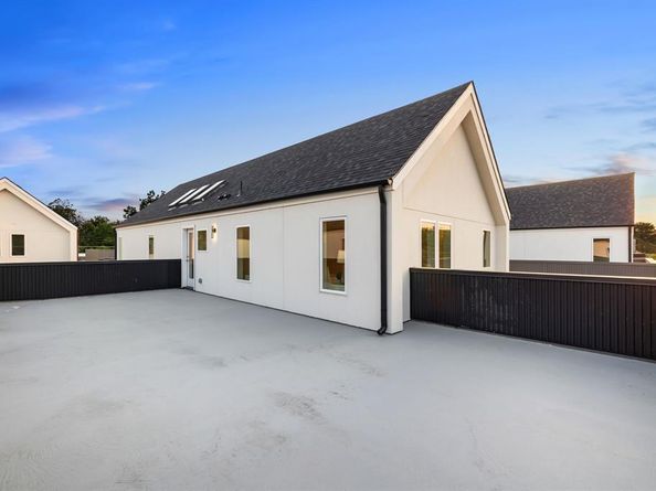 829  Nomas Street , Dallas Texas 75212