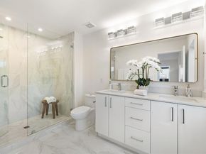 829  Nomas Street , Dallas Texas 75212