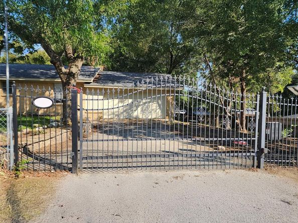 6585  Appian Way , Fort Worth Texas 76135