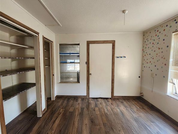 6585  Appian Way , Fort Worth Texas 76135