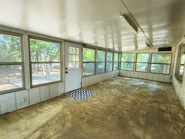 6585  Appian Way , Fort Worth Texas 76135