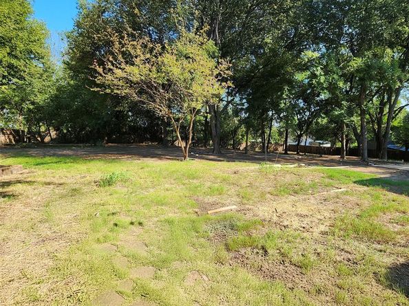 6585  Appian Way , Fort Worth Texas 76135