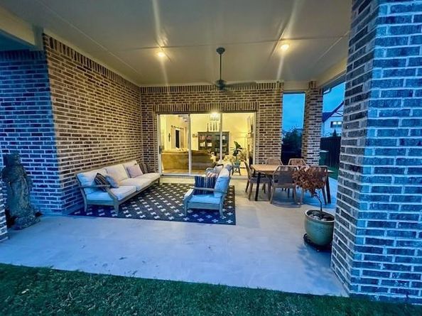 1517  Viridian Park Lane , Arlington Texas 76005