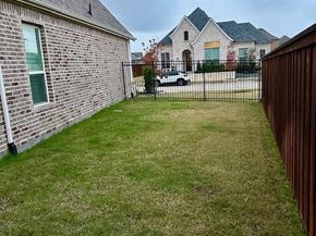 1517  Viridian Park Lane , Arlington Texas 76005