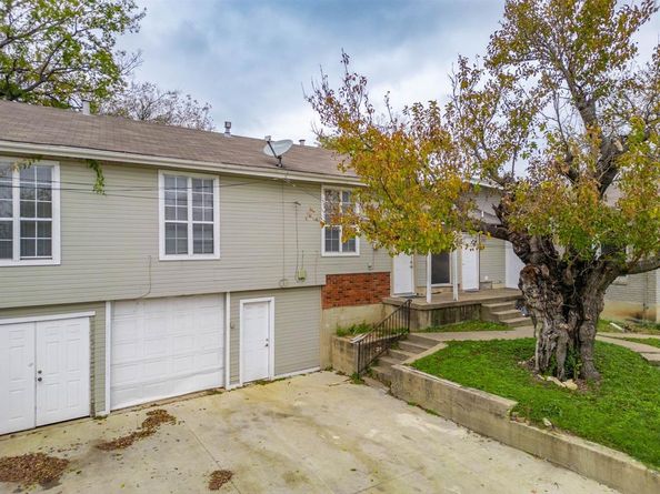 1301  Grand Avenue , Fort Worth Texas 76164