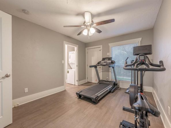 1301  Grand Avenue , Fort Worth Texas 76164